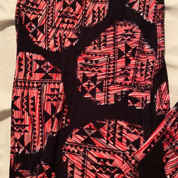 Lularoe Heart Print OS leggings - Picture 2 of 2